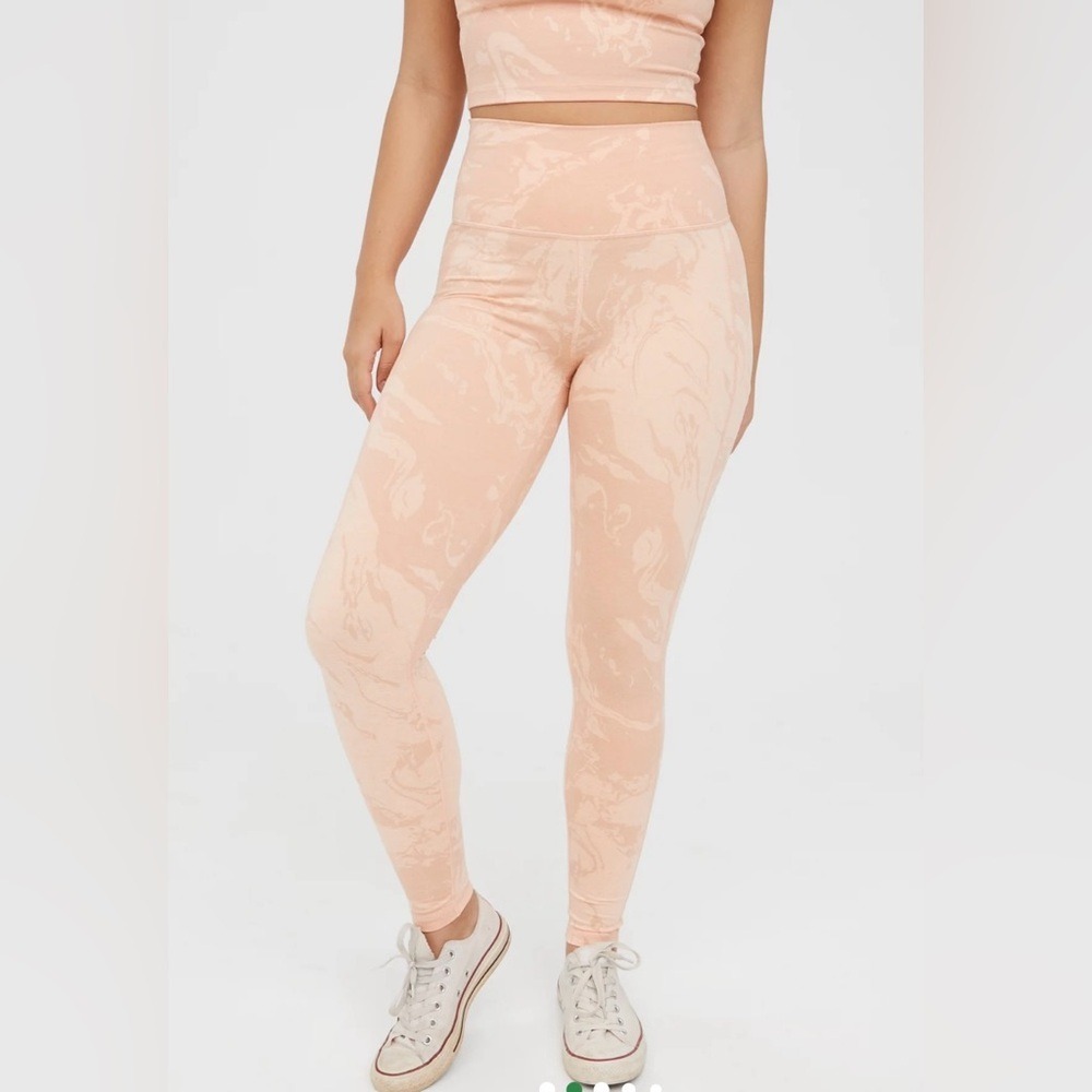 OFFLINE By Aerie The Hugger High Waisted Pocket Legging, Peach - small NWOT